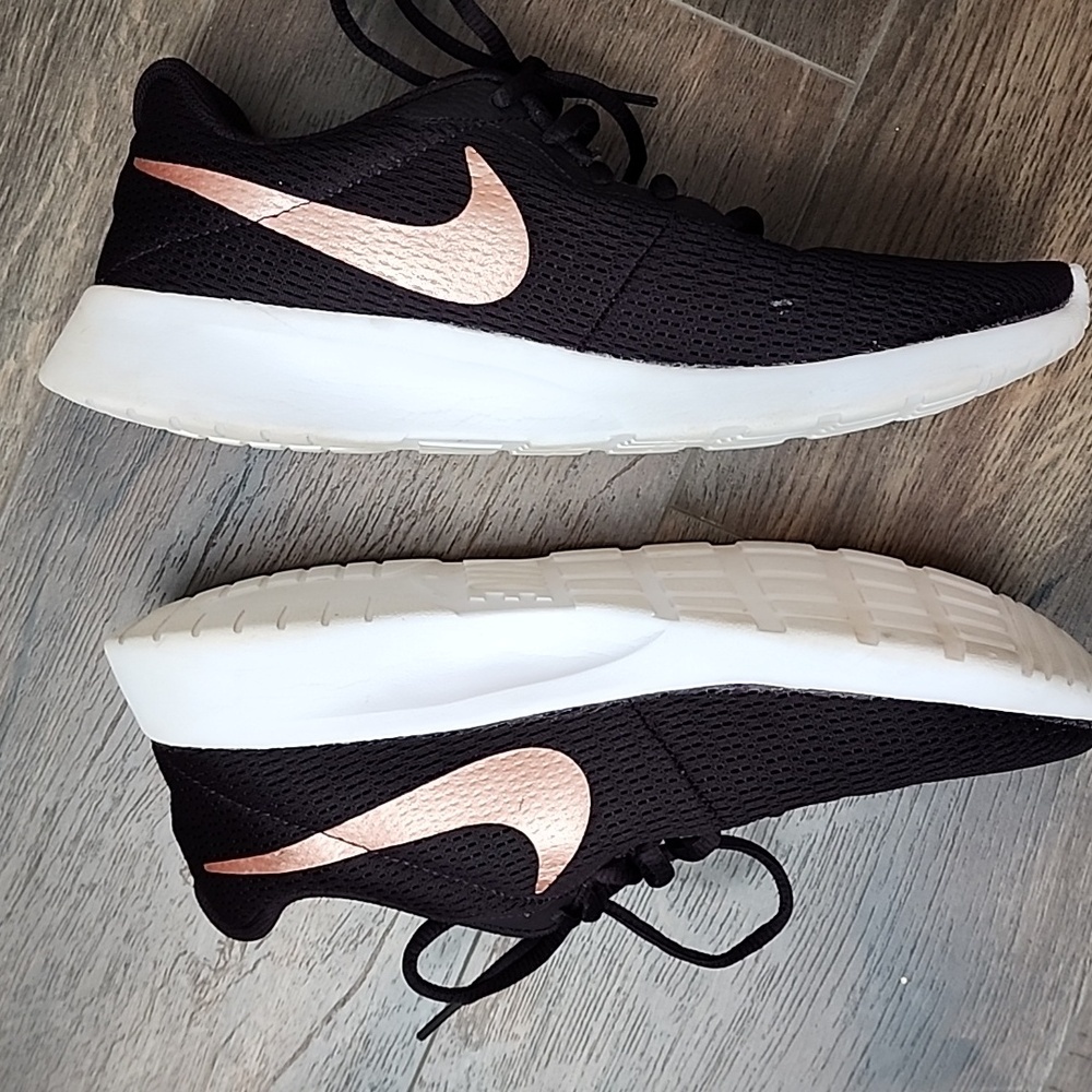 Nike Tanjun Dark Purple (eggplant) & Rose Gold women’s sneakers sz 10 - Picture 4 of 9